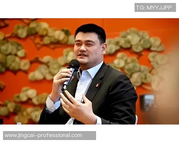 姚明在职业生涯中如何通过饮食和训练导致体重增加的原因分析